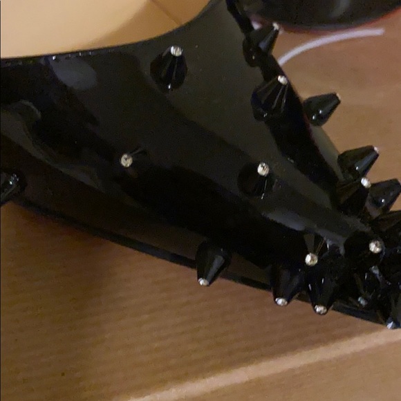 Classic and Classy - Picture 6 of 12